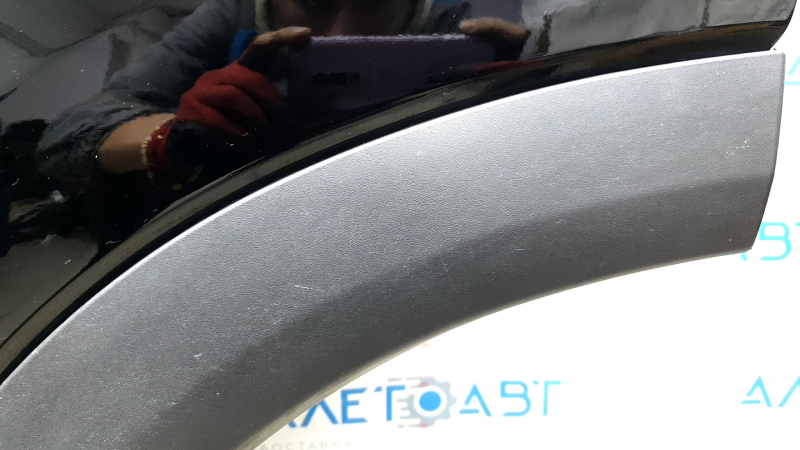 Дверь в сборе задняя левая Nissan Rogue 21-26 S, SV, черный KH3, царапины на хром молдинге, царапины на накладке