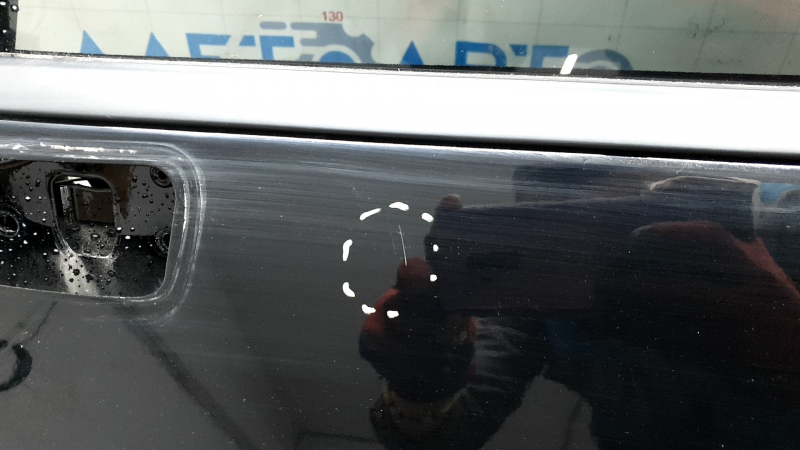 Дверь в сборе передняя левая Nissan Rogue 21-26 черный KH3, keyless, царапины на хром молдинге, побелел пластик, царапины
