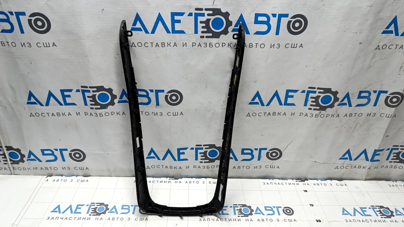 Накладка центральной консоли Audi A4 B8 2008-2012, вид сбоку