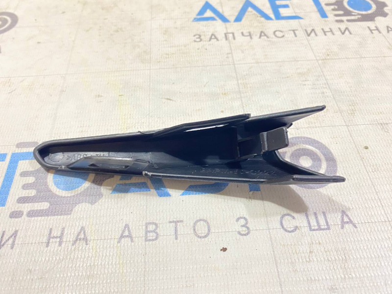 Молдинг накладки птф левый Mazda 3 17-18 BM рест