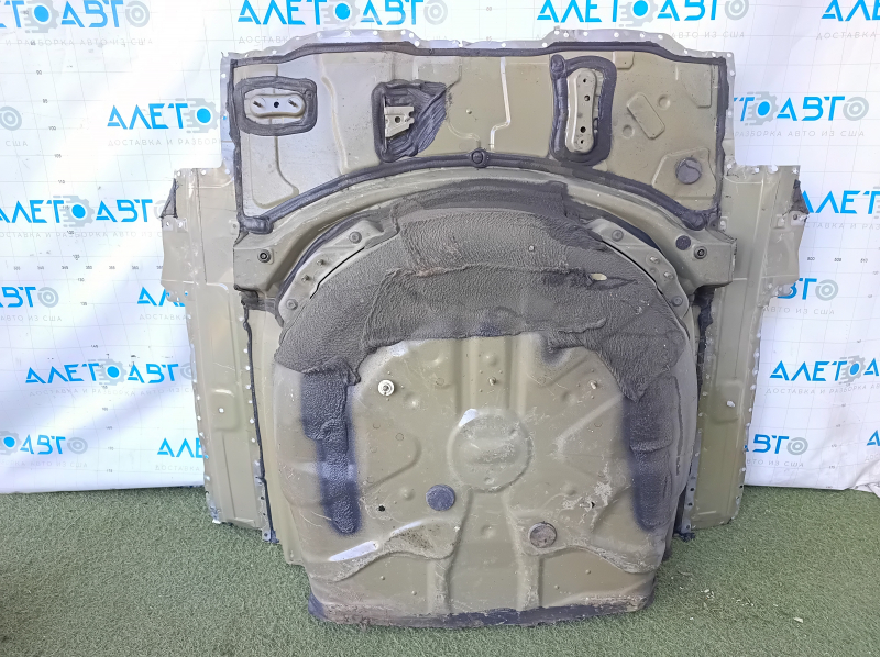 Корыто багажника Toyota Camry v70 18-24 hybrid, высверлено