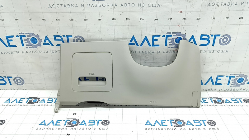 Накладка колени водителя Kia Sorento 21-26 HEV, PHEV серая, с заглушкой