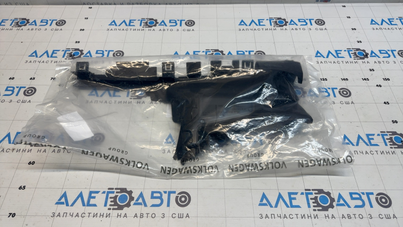 Дефлектор радиатора правый VW Atlas 24-26 2.0T