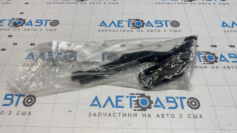 Петля капота левая Mazda 3 19-26