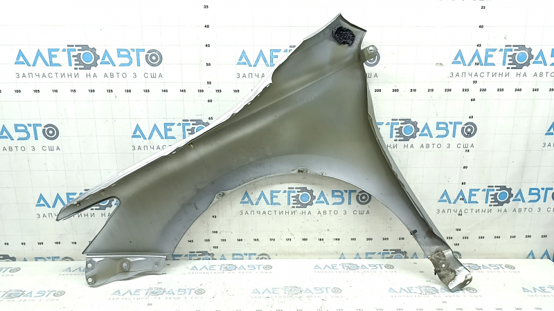 Крыло переднее правое Toyota Camry v55 15-17 usa серебро 1J9, вмятина