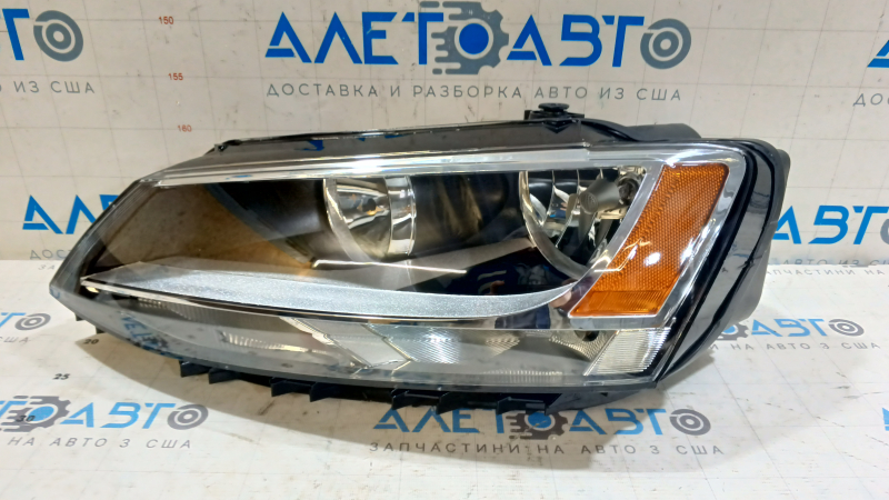Фара передняя левая VW Jetta 17-18 USA галоген