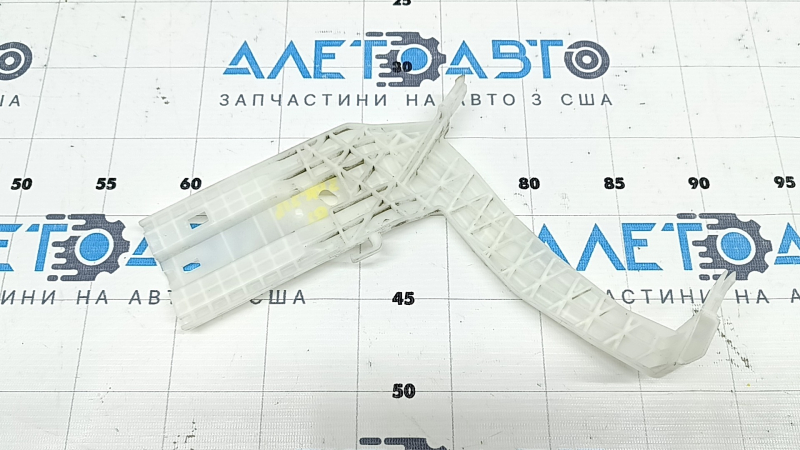 Кронштейн замка двери задней левой Kia Sorento 21-26