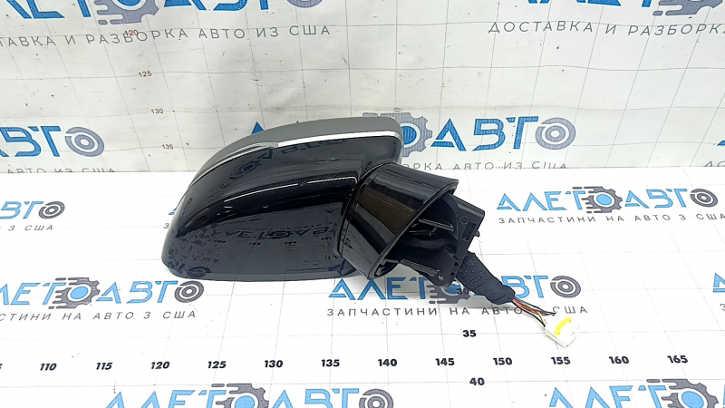 Кузовное зеркало правое для Kia Sorento 21-26, все разъёмы в порядке, серебристое