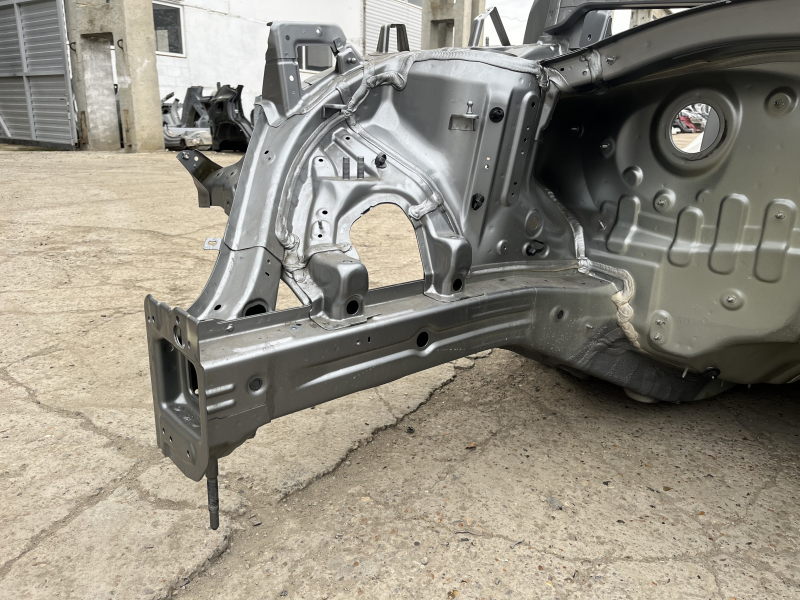 Четверть передняя правая Kia Sorento 21-24 HEV, PHEV на кузове, серебро
