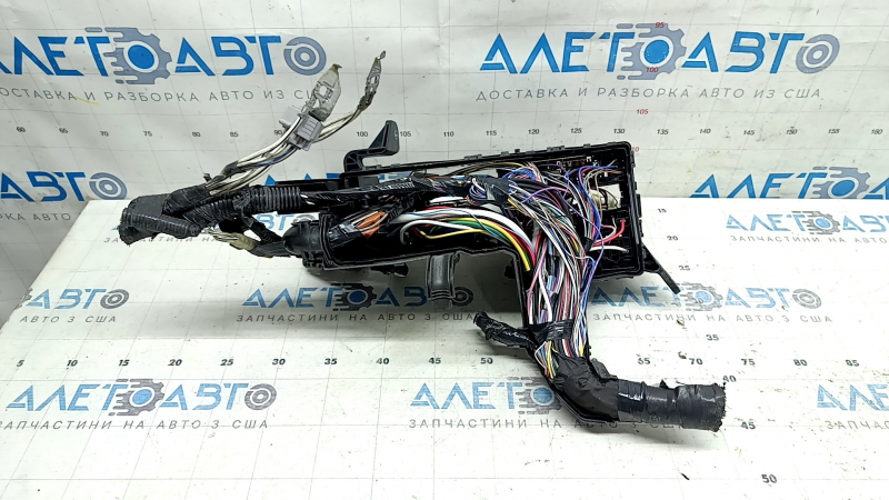 Блок предохранителей подкапотный Toyota Camry v55 15-17 hybrid usa с корпусом