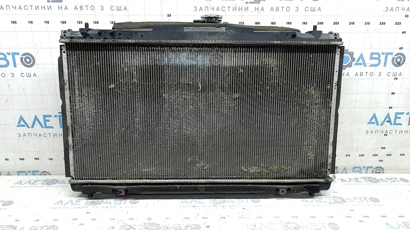 Радиатор охлаждения вода Toyota Camry v55 15-17 hybrid usa, с крышкой