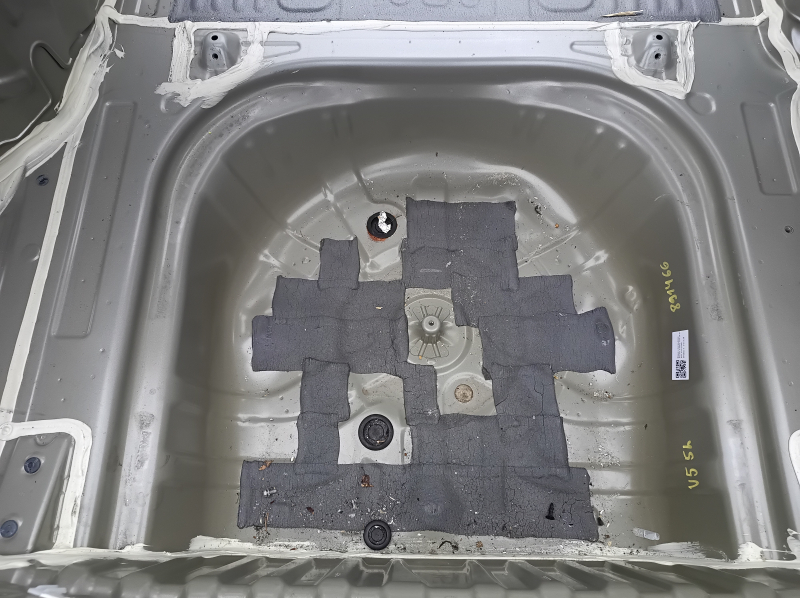 Корыто багажника Toyota Camry v55 15-17 usa, на кузове