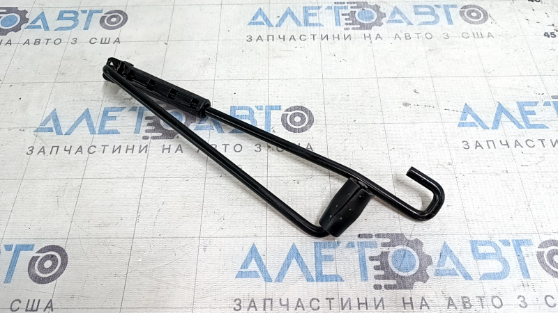 Ручка домкрата Audi Q3 83A 19-25 трещины на ручке