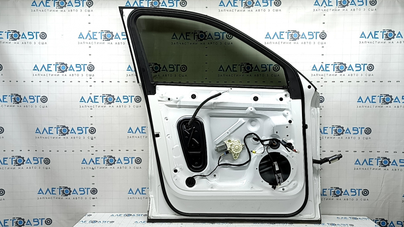 Дверь в сборе передняя левая Audi Q5 80A 18-24 keyless, белый LY9C