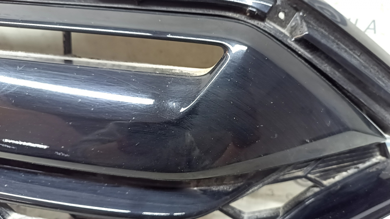 Решетка радиатора grill в сборе Honda CRV 20-22 со значком, hybrid, под радар, с накладками молдингов, песок