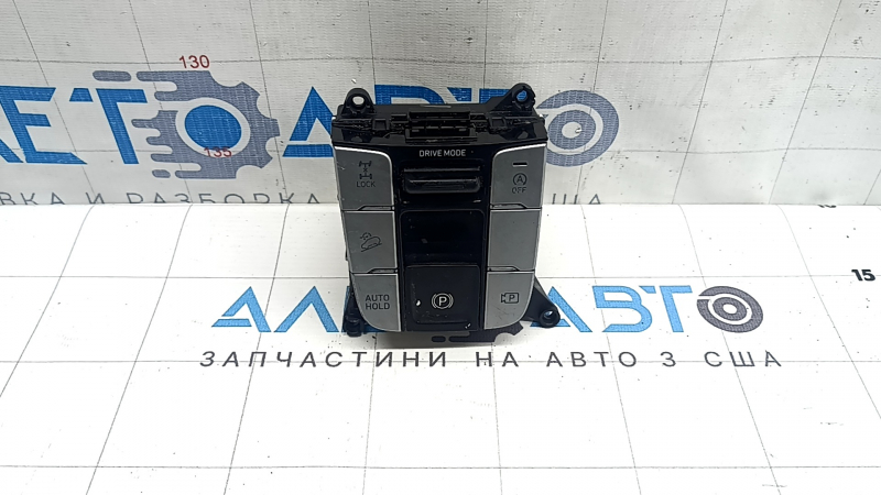 Блок кнопок центральной консоли Hyundai Tucson 22-26 полезло покрытие, царапины