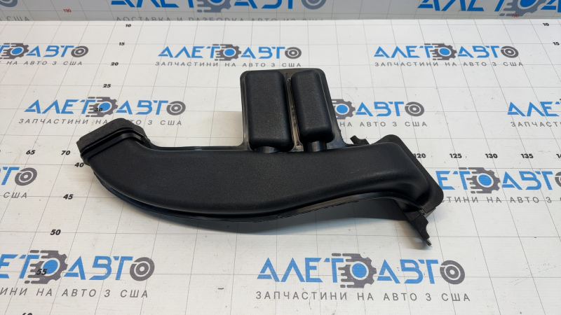 Воздухоприемник Toyota Sienna 21-26