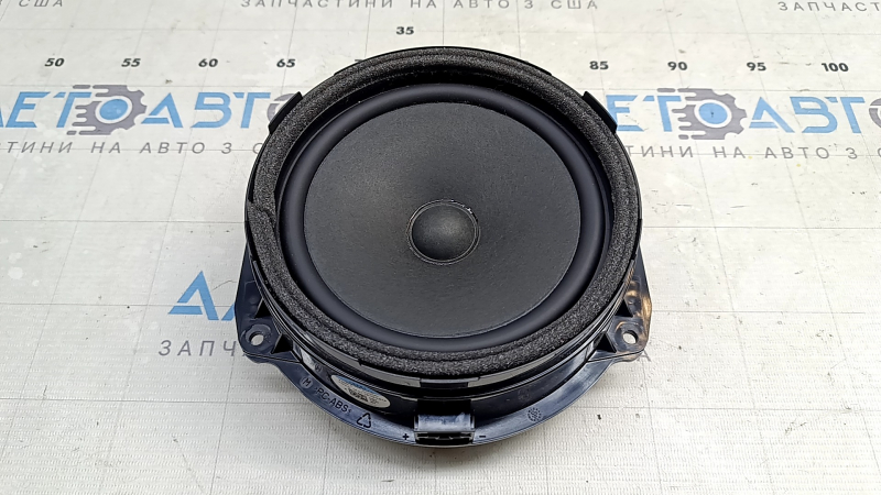 Динамик дверной задний левый Audi E-Tron 19-23 Bang and Olufsen