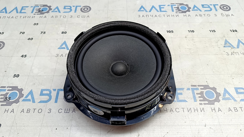 Динамик дверной задний правый Audi E-Tron 19-23 Bang and Olufsen