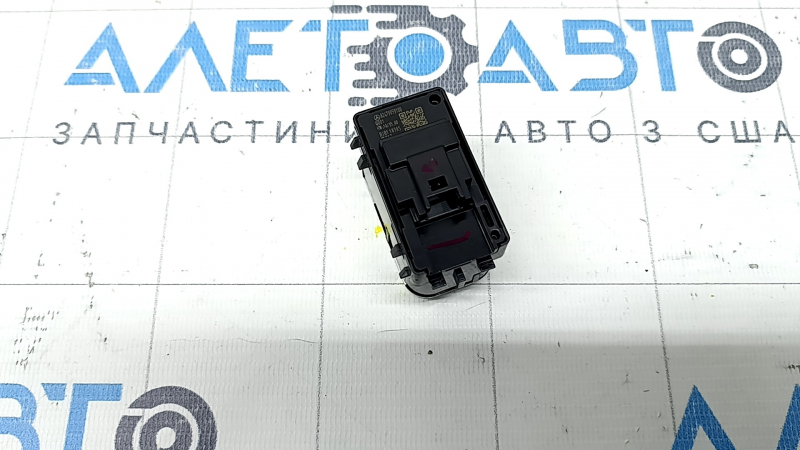 Кнопка открытия крышки багажника внутренняя Mercedes A-class V177 19-22 черная