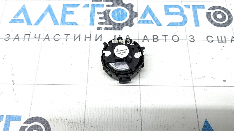Пищалка передней стойки левая Mercedes A-class V177 19-22 Burmester