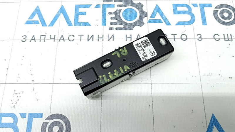 Плафон освещения задний левый Mercedes A-class V177 19-22 черный