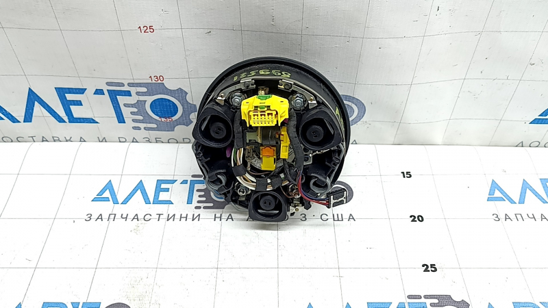 Корпус подушки безопасности airbag для Audi A5 2018-2025, вид снизу, все элементы на месте.