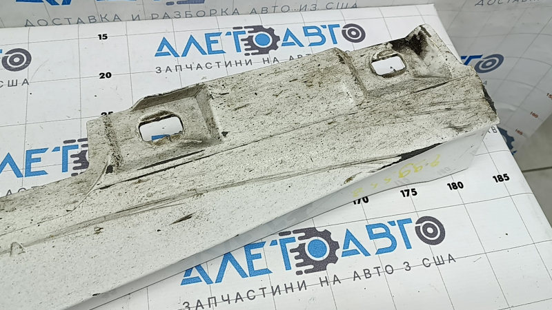 Порог левый Audi A5 F5 20-25 5D белый, царапины, потерт