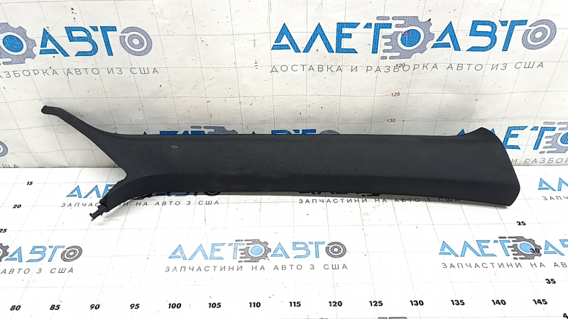 Накладка передней стойки верхняя правая Audi A5 F5 18-25 5D черная, потерта