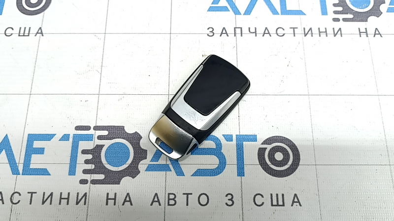 Ключ smart Audi A5 F5 19-21 4 кнопки, царапины