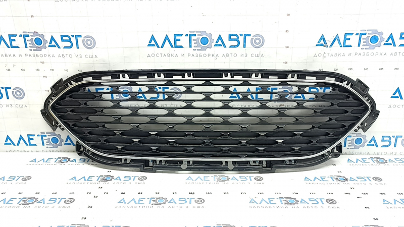 Решетка радиатора grill Ford Escape MK4 20-22 сетка черный глянец, хром обрамление