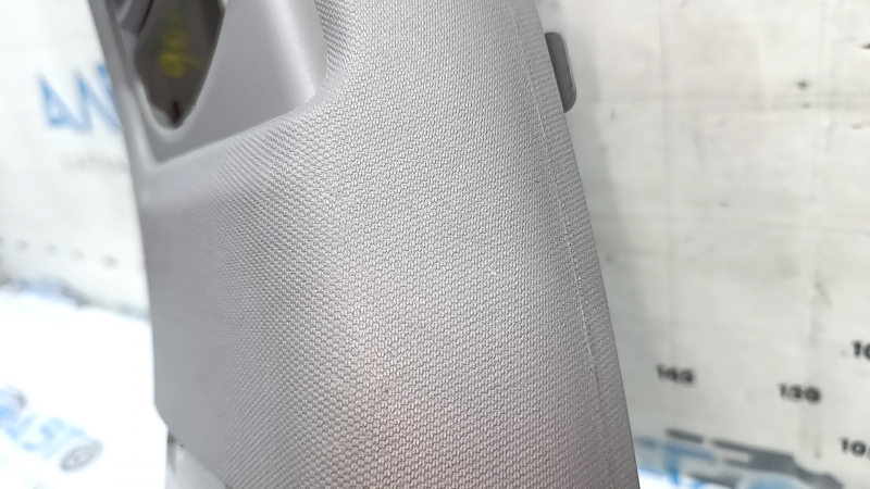 Накладка центральной стойки верхняя ремень левая Honda Accord 18-22 темно-серая, царапины, без заглушки