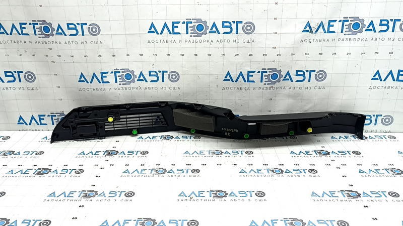 Черная обшивка арки задней правой для Mazda CX-90 2024-2026, оригинальная, с целыми крепежами.