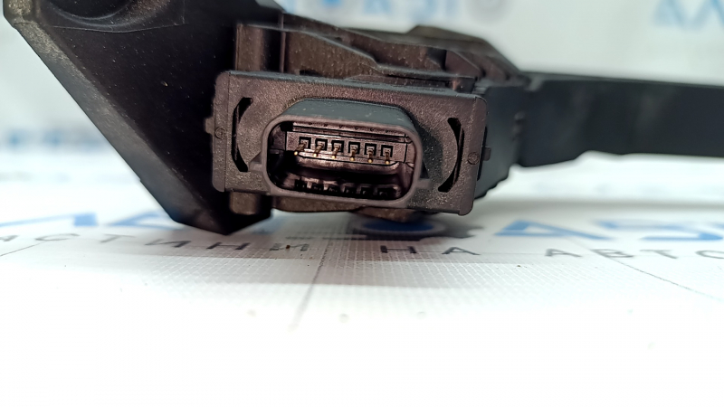 Педаль газа Ford Escape MK4 20-26