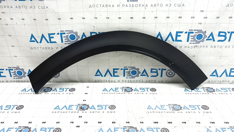 Крыло задней левой арки для Mazda CX-90 2024-2026 в хорошем состоянии с небольшими царапинами.