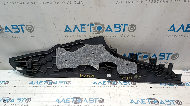 Накладка центральной консоли правая VW Passat b8 16-19 USA черная, царапина