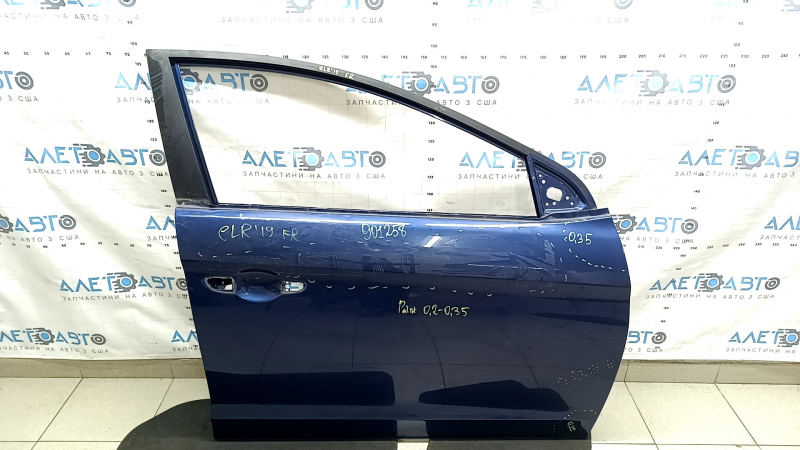 Дверь передняя правая Hyundai Elantra 2017–2020 с естественными следами эксплуатации.