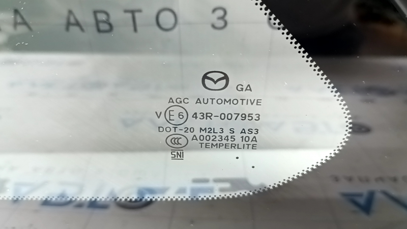Маркировка на форточке задней левой для Mazda CX-90 2024-2026