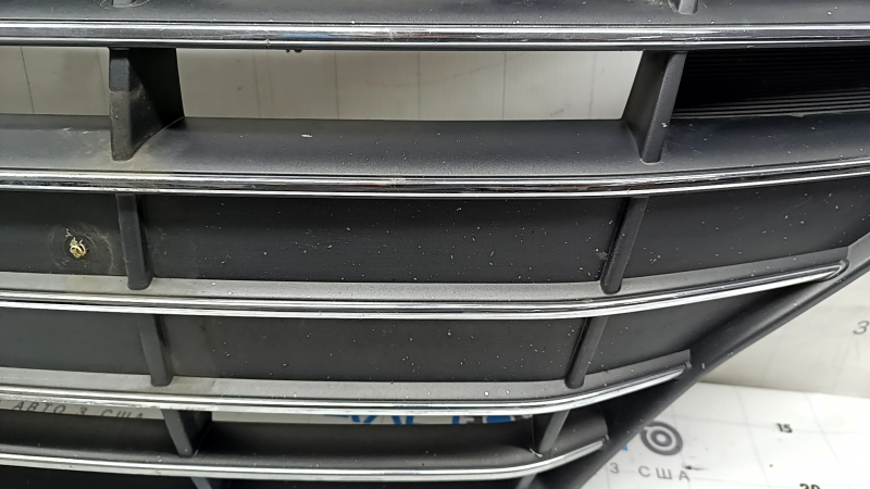 Решетка радиатора grill в сборе Hyundai Elantra AD 19-20 с эмблемой без радара, песок, треснута