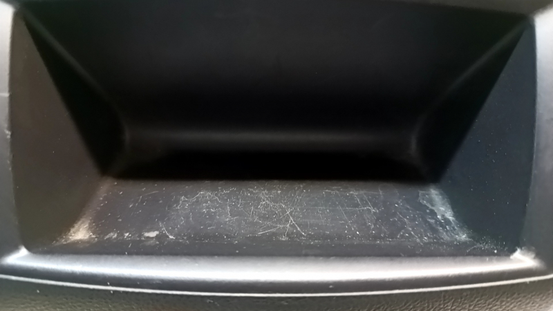 Накладка центральной консоли задняя Subaru Outback 15-19 черная, царапины