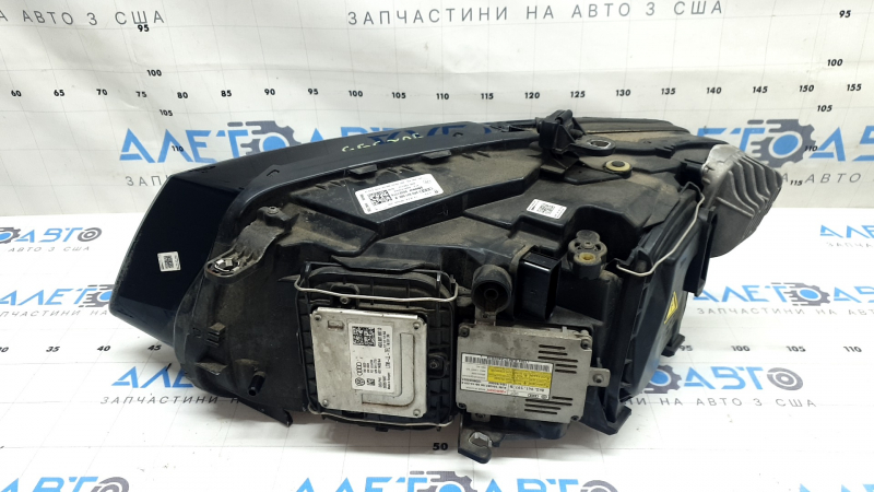 Общий вид задней части фары Audi Q5 2009-2017, вывести для ремонта подходит