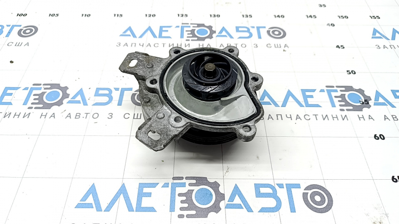 Помпа водяная Mazda CX-90 24-26 PHEV со шкивом