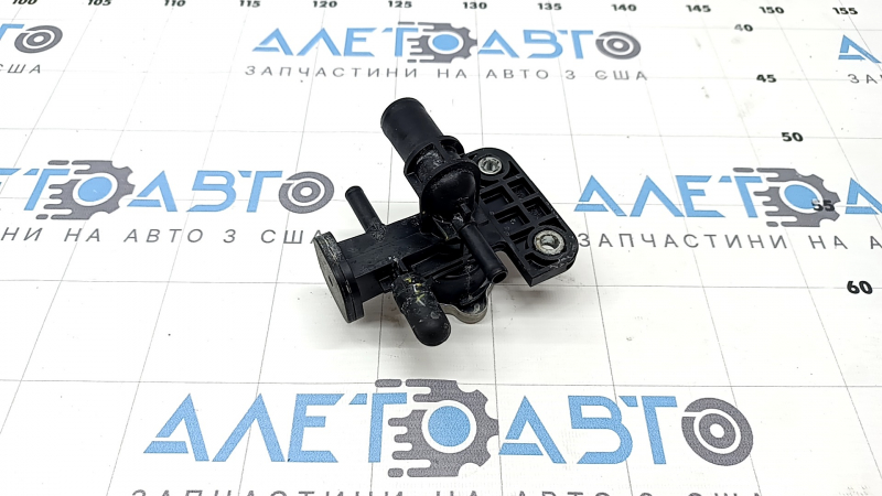 Горловина радиатора Mazda CX-90 24-26 3.3T, PHEV с крышкой
