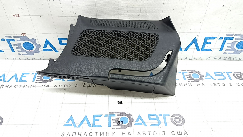 Накладка обшивки арки левая Porsche Macan 15-26 черная, сломано крепление, надломано крепление