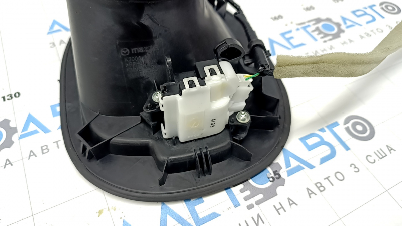 Корпус лючка бензобака Mazda CX-90 24-26 PHEV с замком, датчиком и проводкой
