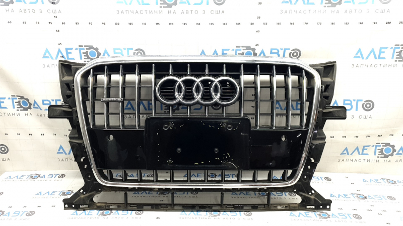 Решетка радиатора для Audi Q5 2009-2017, вид спереди