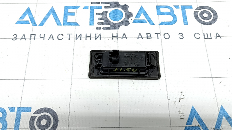 Подсветка номера крышки багажника правая Audi A3 8V 17-20 4d, 5d