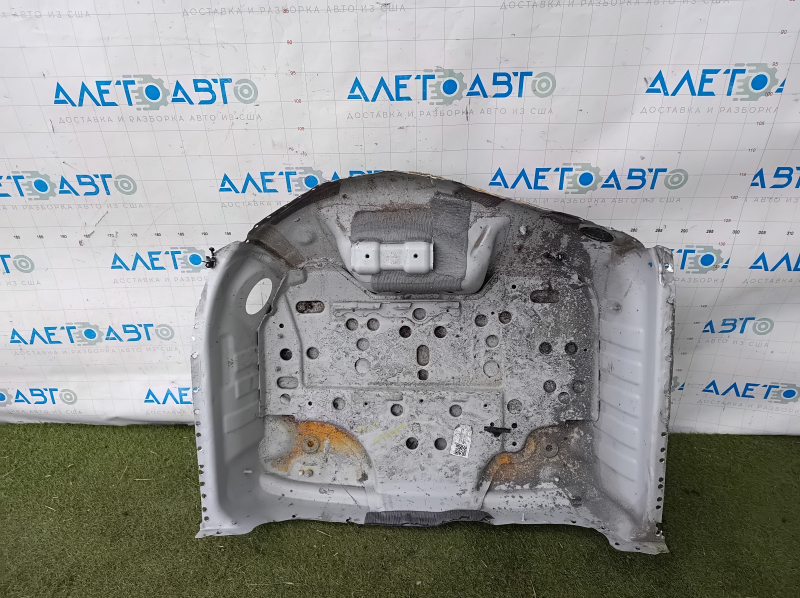 Корыто багажника Audi A6 C7 12-18 высверлено