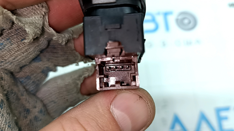 Кнопка блокировки двери передняя левая Audi A3 8V 17-20