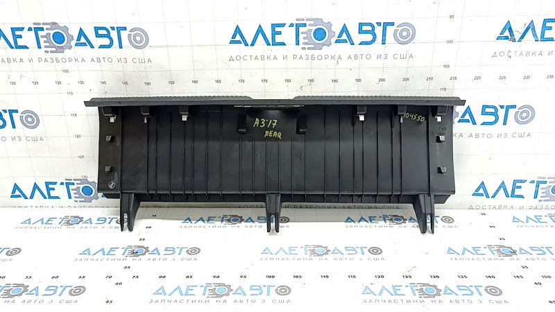 Накладка проема багажника Audi A3 8V 15-20 4d, черная, царапины
